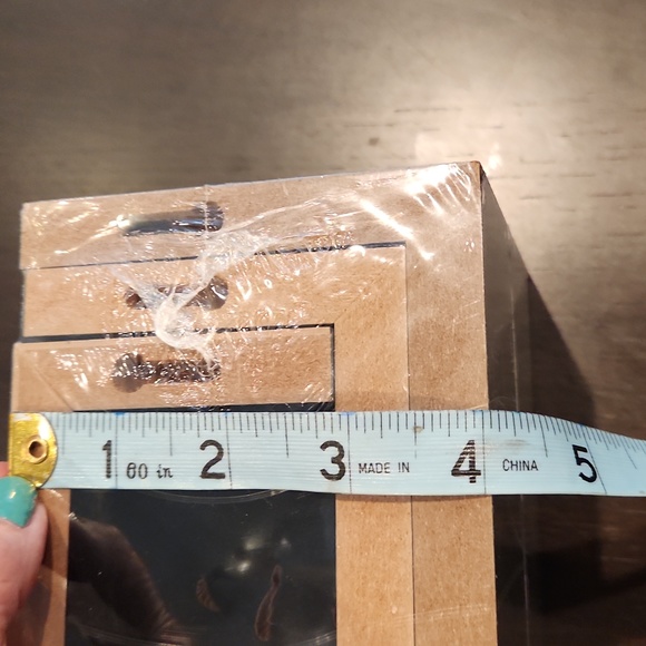 DanyaB set of 3, floating wall shelves NEW Espresso Color - Picture 10 of 13